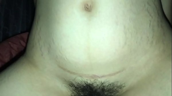 Bé Hồng Khoe Âm Hộ Hồng Hào Chờ Được Yêu