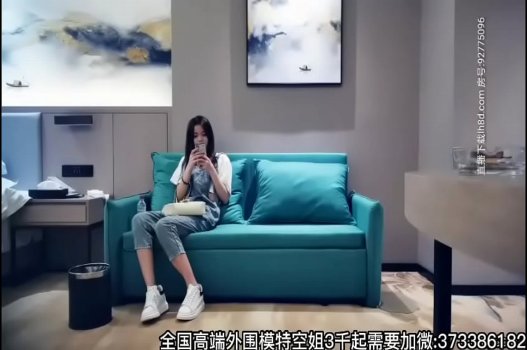 Cặc Bự Tròn Khiến Lồn Xinh Chảy Nước Liên Tục