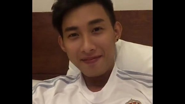 Hot Boy Khoe Cặc Dài Khiến Gay Teen Mê Mẩn