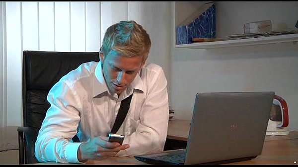 Sex Gay Mỹ Cặc Bự Của Anh Thanh Niên Bị Sếp Dâm Làm Cho Sướng